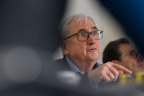 Finanzminister Michael Richter (CDU) drängt auf eine engere Zusammenarbeit der beiden Universitätskliniken in Sachsen-Anhalt. (A