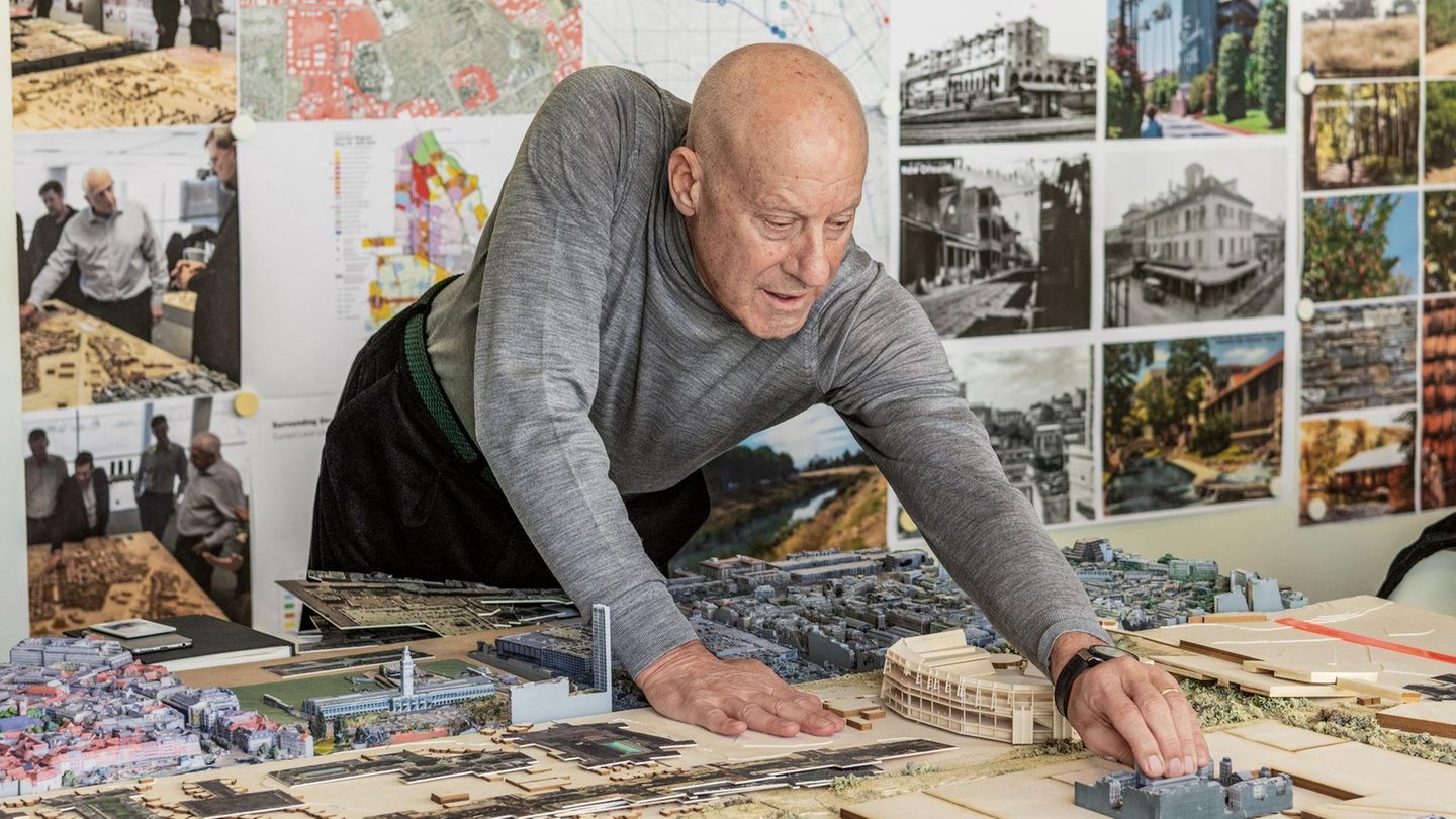 Norman Foster