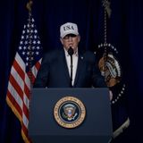 Donald Trump am Rednerpult