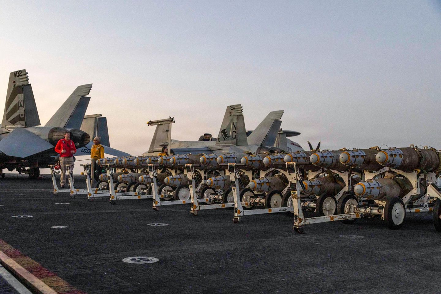 Raketen auf einem Flugzeugträger