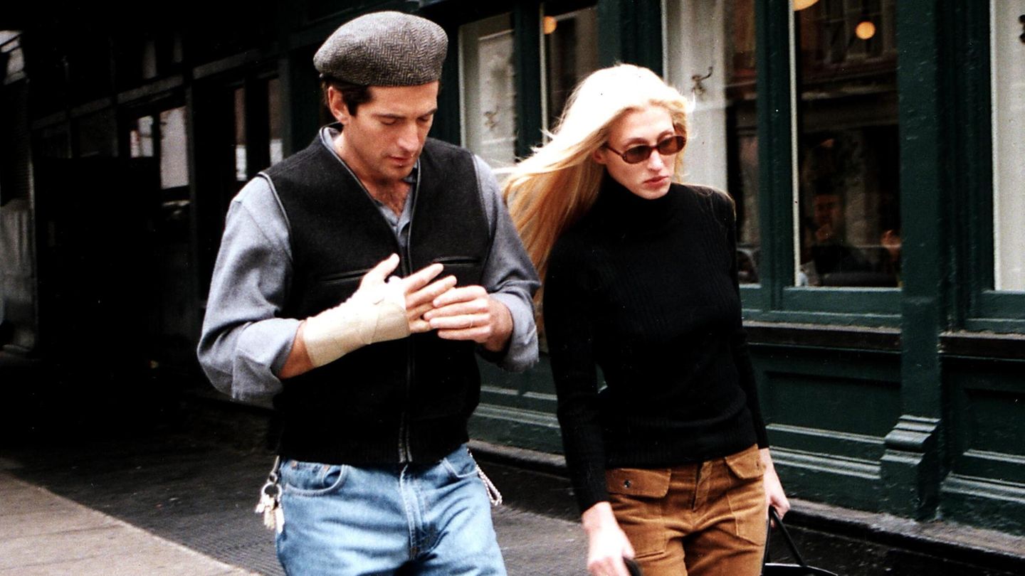 Beliebtes Paar: John F. Kennedy Jr. und seine Frau Carolyn Bessette-Kennedy im Jahr 1999 in New York City