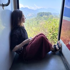 Marion Uschold und Simon Ball bereisten Nepal und Sri Lanka, bevor sie erfuhren, dass ihr Flug gestrichen wurde