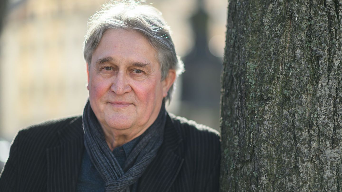 Der Fotograf Matthias Creutziger ist Kunstpreisträger der Stadt Dresden. Foto: Robert Michael/dpa