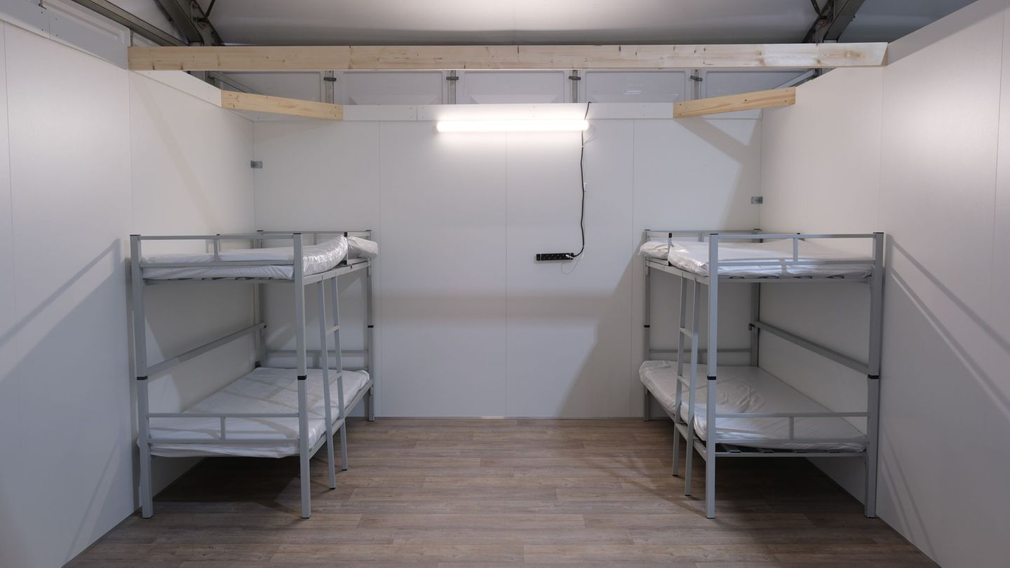 Die AfD spricht sich für eine massive Reduzierung nicht benötigter Plätze in Asylunterkünften aus. (Symbolbild) Foto: Sebastian