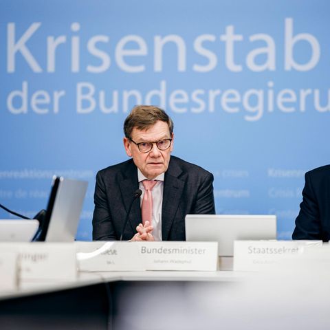 Außenminister Johann Wadephul (CDU) bei der Sitzung des Krisenstabes der Bundesregierung im Auswärtigen Amt in Berlin