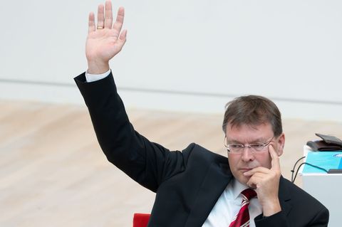 BSW-Politiker Sven Hornauf sieht sein Fragerecht als Abgeordneter verletzt und zieht vors Landesverfassungsgericht. (Archivbild)