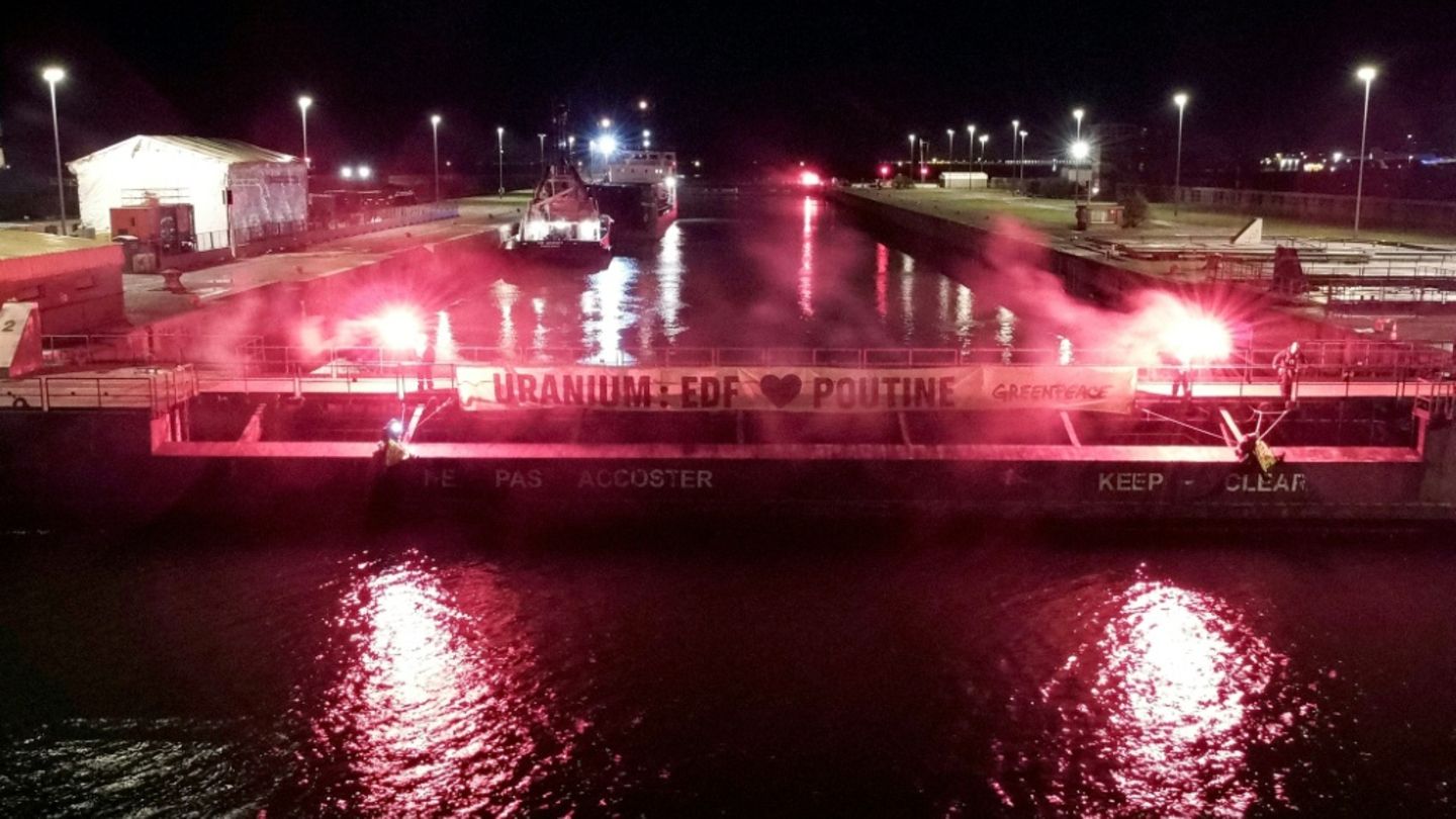 Greenpeace-Aktion in Dünkirchen