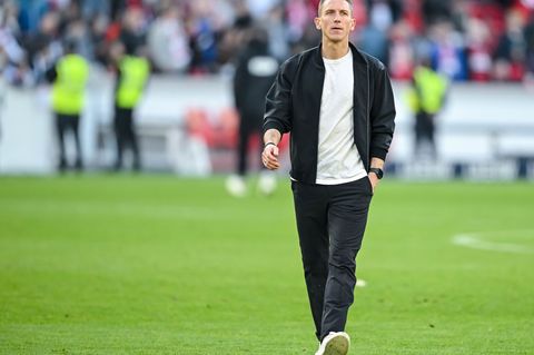 Die Zukunft von Daniel Bauer beim VfL Wolfsburg scheint vorerst geklärt. Foto: Harry Langer/dpa