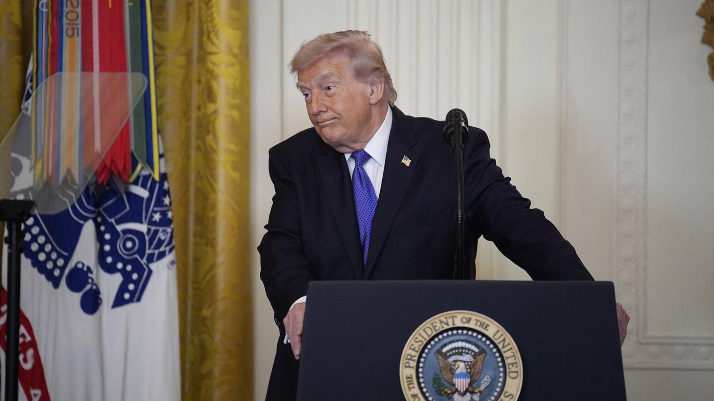 Donald Trump äußert sich im Rahmen der Ehrenmedaillenverleihung an US-Soldaten zum Irankrieg