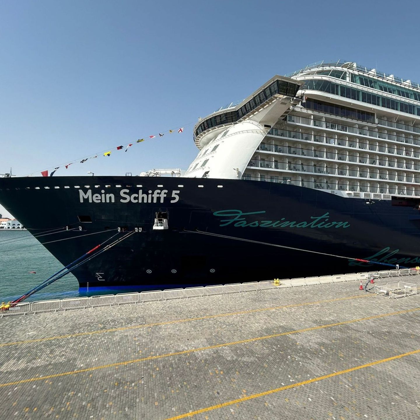 Mein Schiff 5 auf Kreuzfahrt: „Man sieht einigen Passagieren natürlich an, dass sie sehr, sehr angespannt sind“