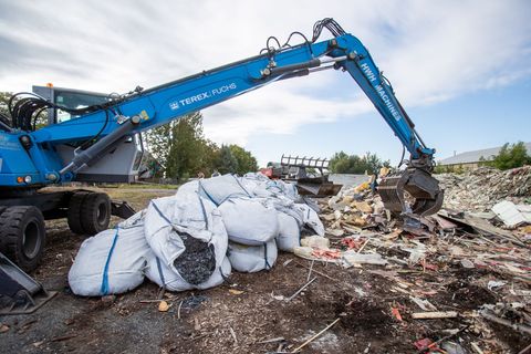 Die bayerischen Behörden mussten an die 300 Tonnen Müll aus Tschechien zurückholen lassen. (Archivlbild) Foto: Pryèek Vladimír/C
