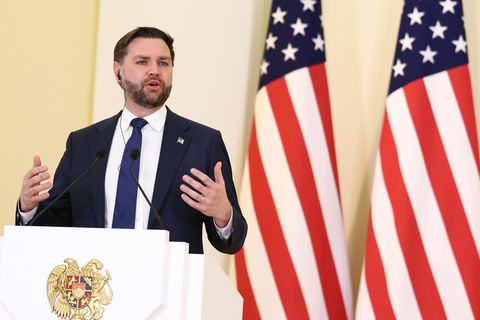 Die Frage nach einem Machtwechsel im Iran ist nach Darstellung von US-Vizepräsident JD Vance nebensächlich. (Archivbild) Foto: K