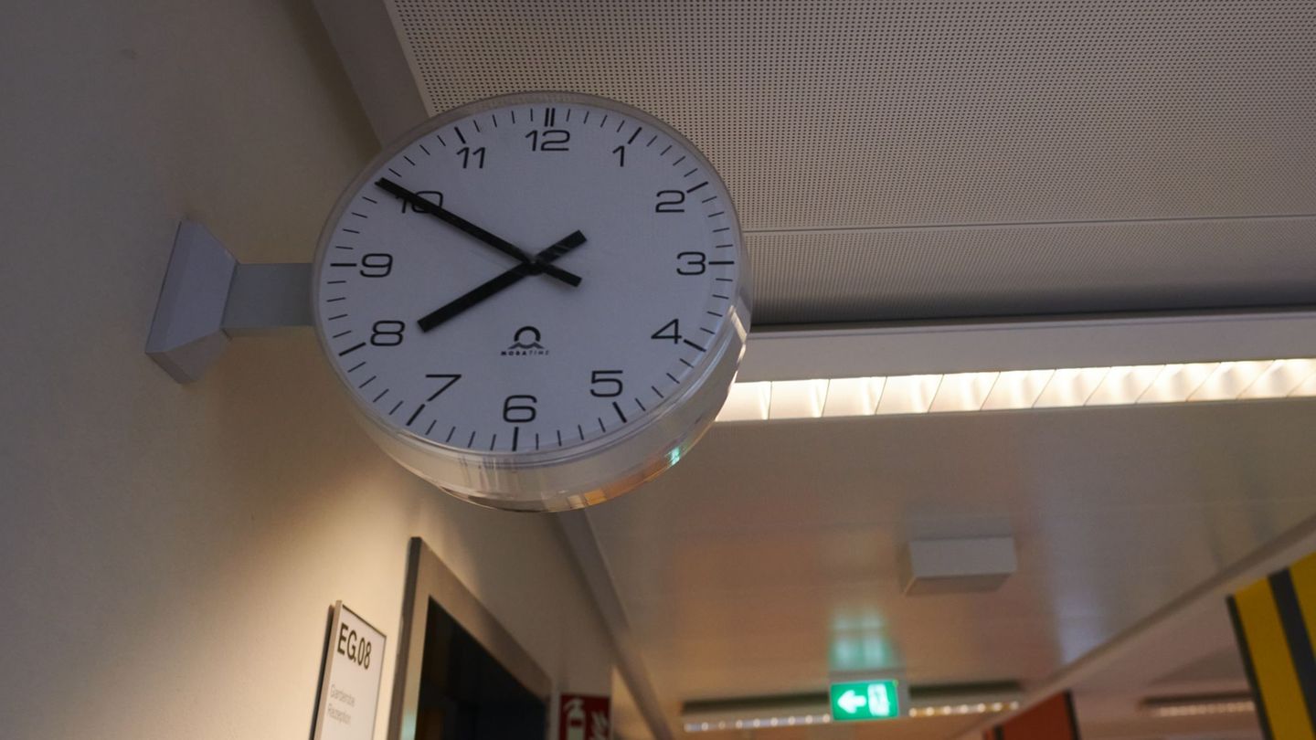 Experten beraten in Berlin über neue Unterrichtsformen. (Symbolbild) Foto: Annette Riedl/dpa