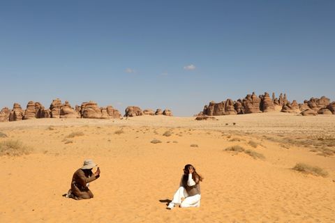 Touristen im saudiarabischen al-Ula