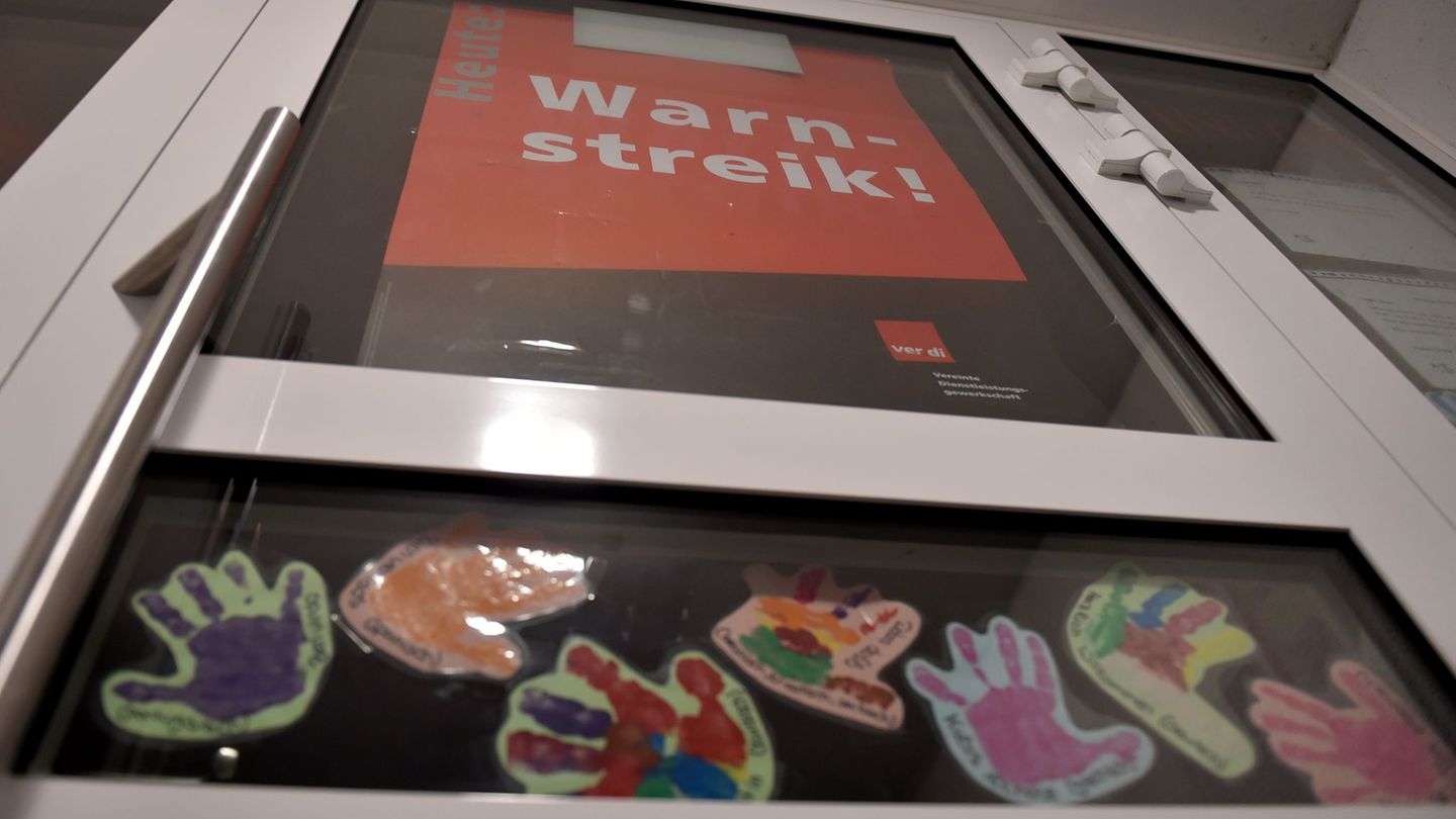 Erste Auswirkungen des landesweiten Awo-Warnstreiks sind laut Verdi zu spüren. (Archivbild) Foto: Caroline Seidel/dpa