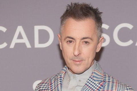 Alan Cumming bricht das Schweigen.