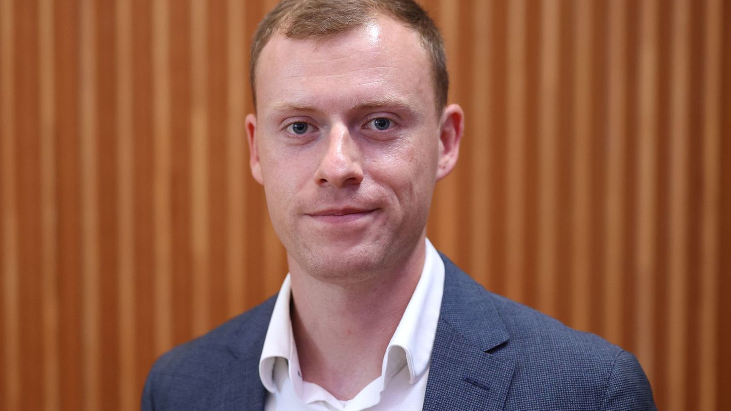 Dem AfD-Bundestagsabgeordneten Jan Wenzel Schmidt droht im Zusammenhang mit der Vetternwirtschaftsdebatte der Rauswurf aus der F