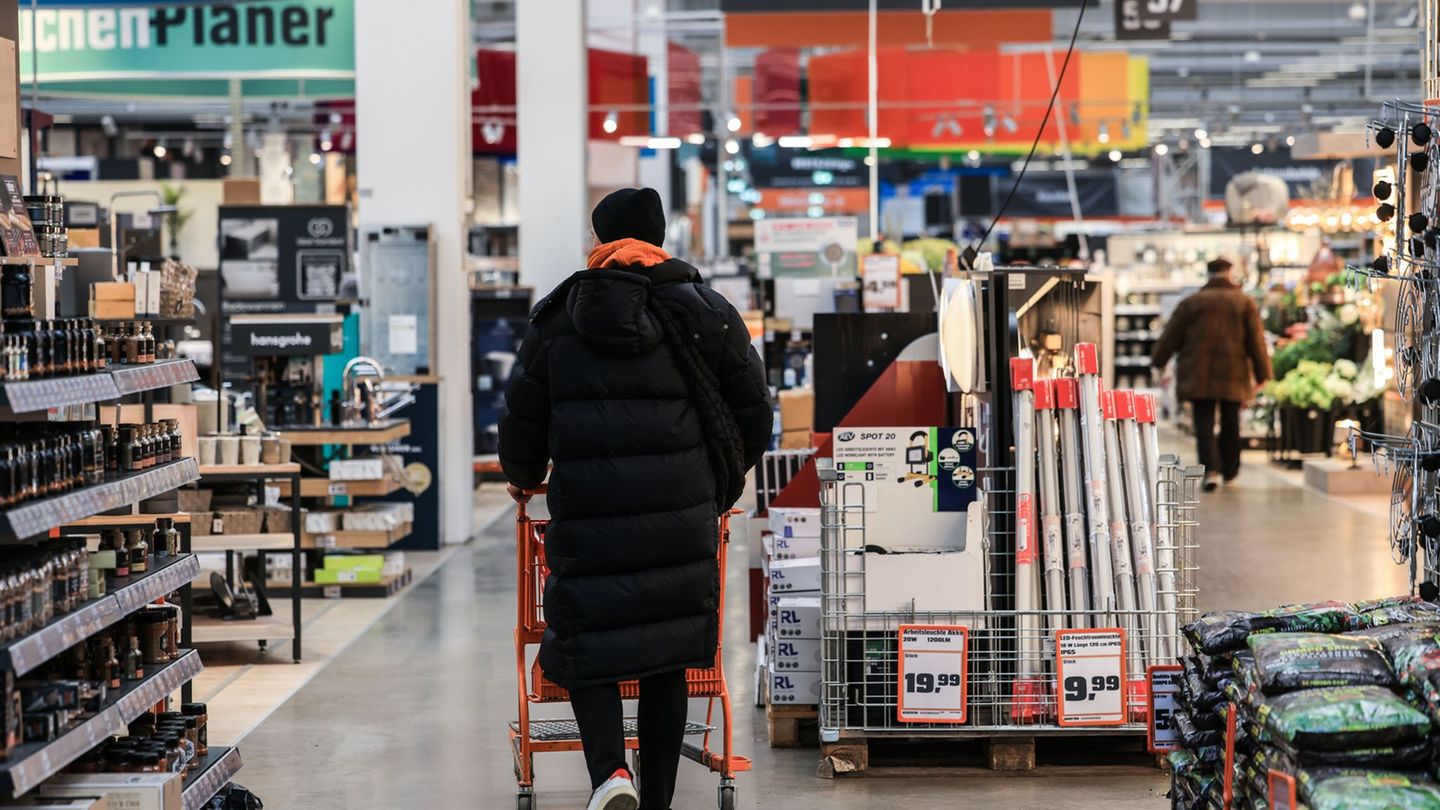 Drittes Umsatz-Minus in Folge: Kunden kaufen weniger Werkzeug und Gartengeräte im Baumarkt