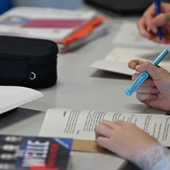 Das Ziel gleicher Bildungschancen für alle Kinder ist laut einer Studie weiterhin nicht erreicht. (Archivbild) Foto: Michael Bra