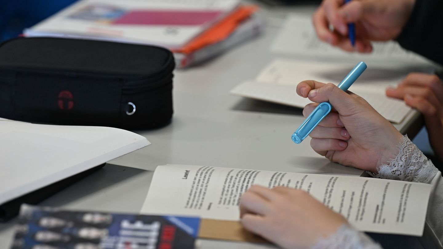 Das Ziel gleicher Bildungschancen für alle Kinder ist laut einer Studie weiterhin nicht erreicht. (Archivbild) Foto: Michael Bra