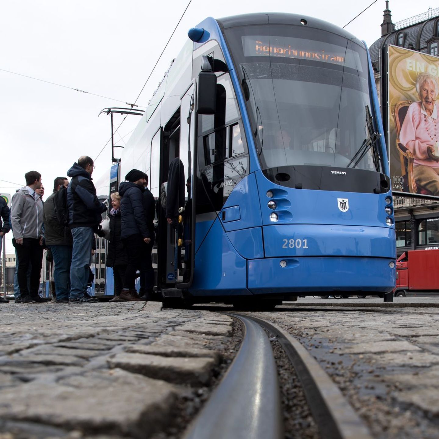 Die Tram wurde in der Arnulfstraße in der Nähe des Paketpostareals gestoppt. (Archivbild) Foto: Sven Hoppe/dpa
