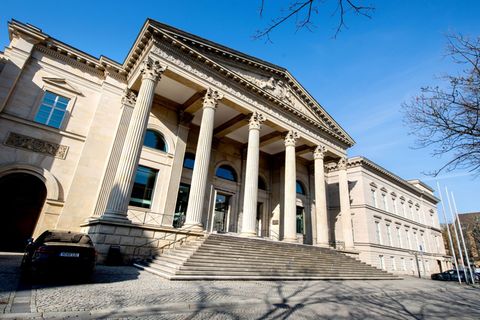 Derzeit sitzen 146 Abgeordnete im niedersächsischen Landtag. (Archivbild) Foto: Hauke-Christian Dittrich/dpa