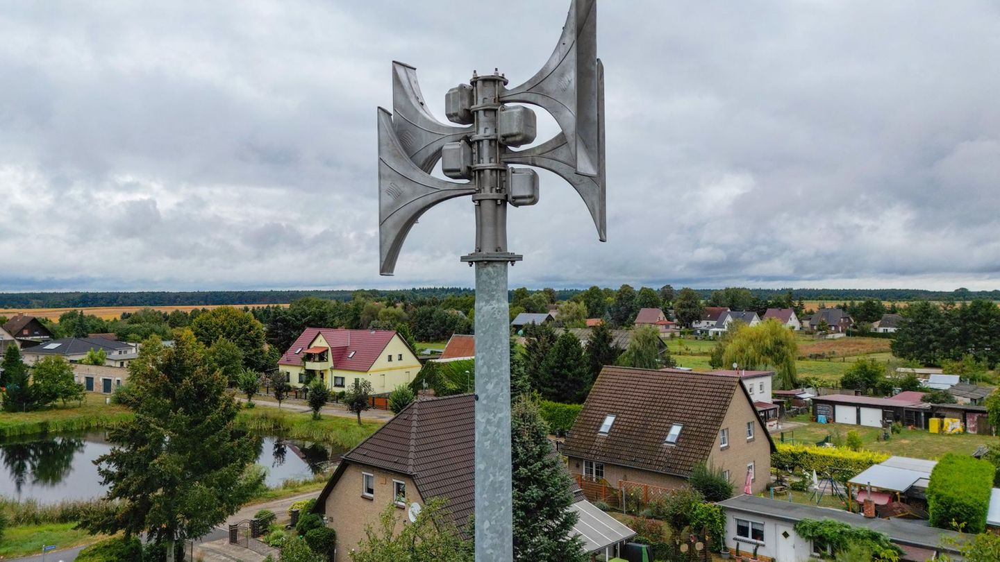 Sensibilisierung für Notfälle: Am 12. März heulen in Hessen wieder probeweise die Sirenen. (Symbolbild) Foto: Patrick Pleul/dpa