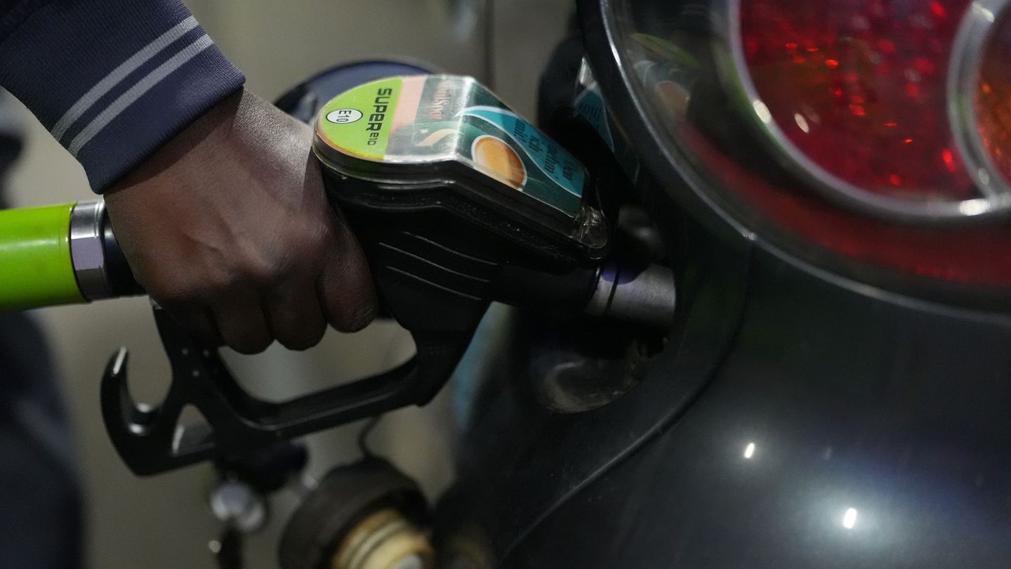 An den Tankstellen stiegen die Preise am Dienstag weiter. Foto: Marcus Brandt/dpa