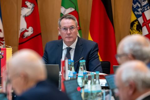 Der Vorsitzende der Ministerpräsidentenkonferenz, der Rheinland-Pfälzer Alexander Schweitzer (SPD), geht davon aus, dass die Kom