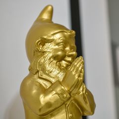 Dieser goldene Gartenzwerg ist unbescholten – bei einigen seiner Kollegen war das gerade anders