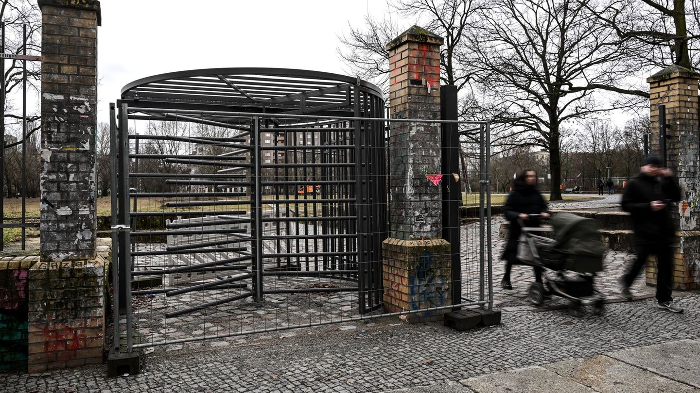 An 16 Eingänge des Parks sind seit Sonntag jede Nacht geschlossen. (Archivbild) Foto: Britta Pedersen/dpa