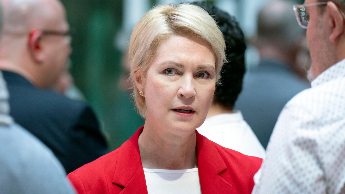 SPD-Ministerpräsidentin Manuela Schwesig ist um die möglichen Folgen für Energiepreise besorgt