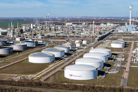 Eine Panoramaaufnahme vom Chemiepark Leuna – auch er ist von den hohen Gaspreisen betroffen