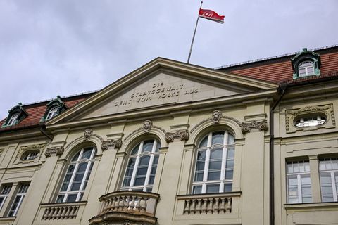 Mit der Neufassung des Staatsvertrags wird auf die Veränderungen im Bereich der privaten Medien reagiert. (Symbolbild) Foto: Jen