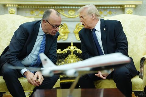 Merz Trump Oval Office Iran