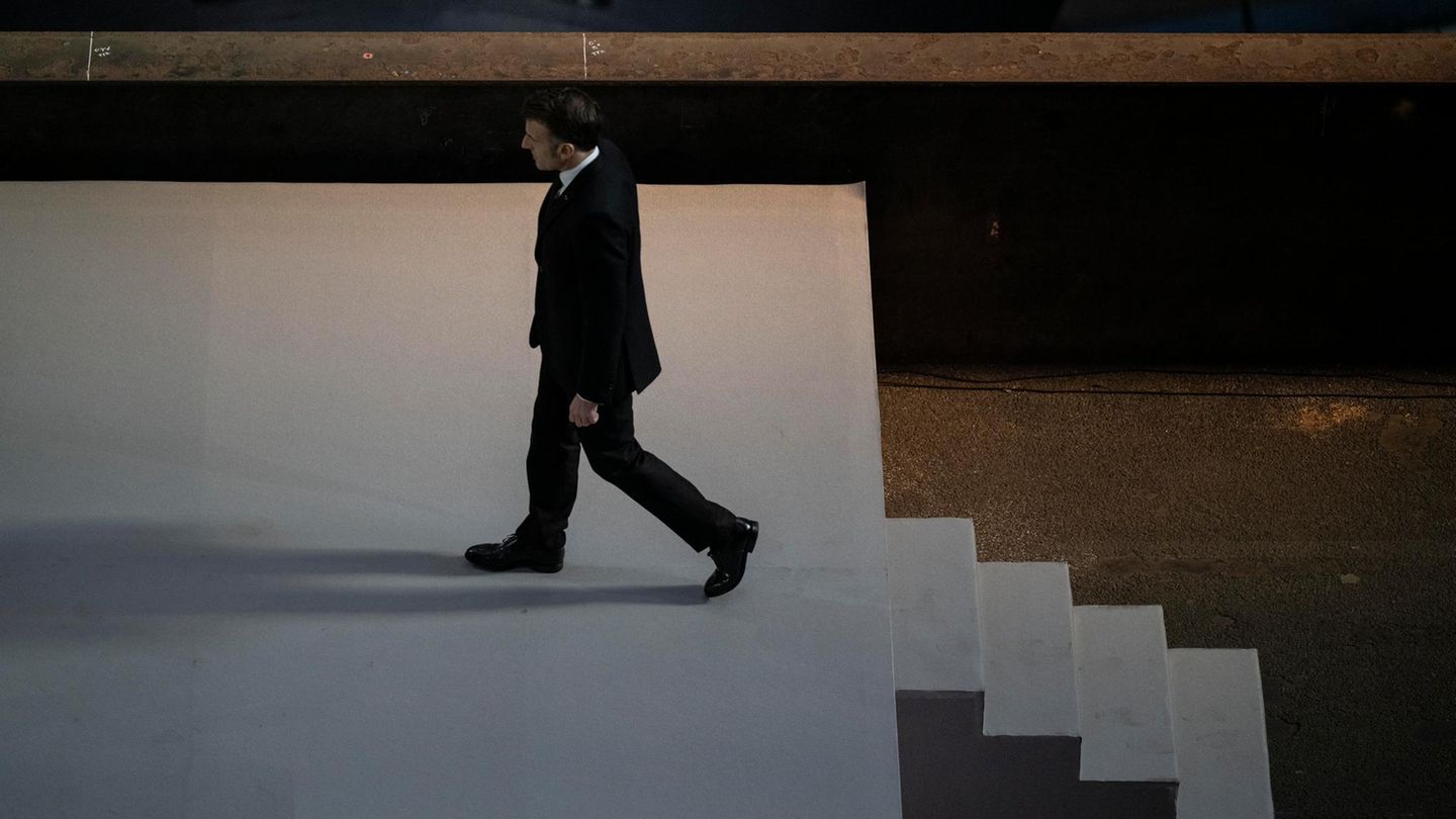 France's defense vision: One for all and every for themselves.