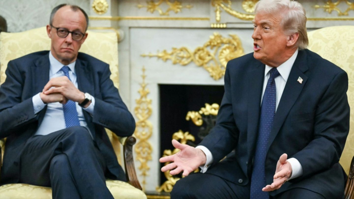 Merz versucht Trump mit Faksimile von historischer Urkunde in Handelsstreit zu besänftigen