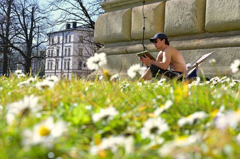 In weiten Teilen des Freistaats zeigt sich der Frühling mit Sonnenschein. Foto: Malin Wunderlich/dpa