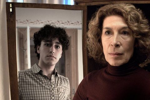 "Ungeschminkt": Josefa (Adele Neuhauser, v.) sieht sich in jungen Jahren (Riccardo Campione).