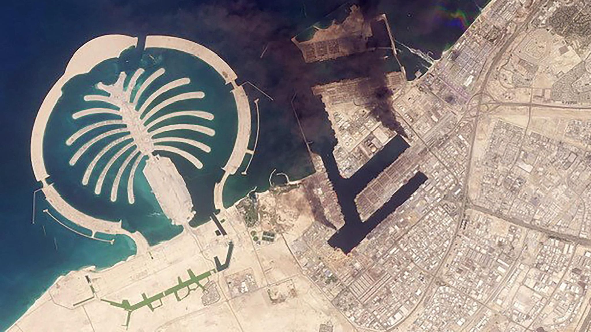 Rauchschwaden über Dubai