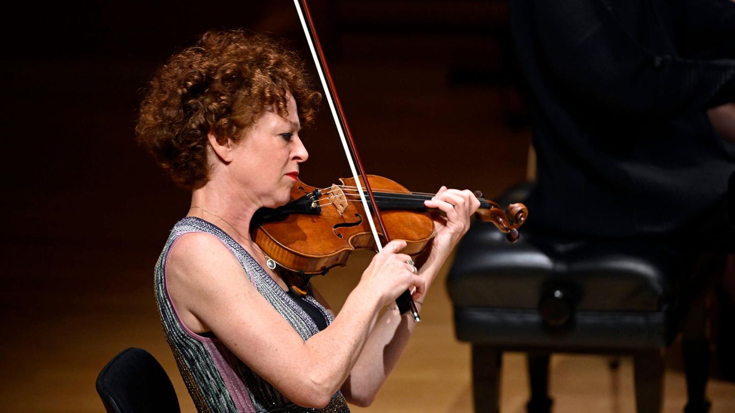 Handgepäck: Lufthansa kippt kuriose Geigenregel – was diese Musikerin damit zu tun hat