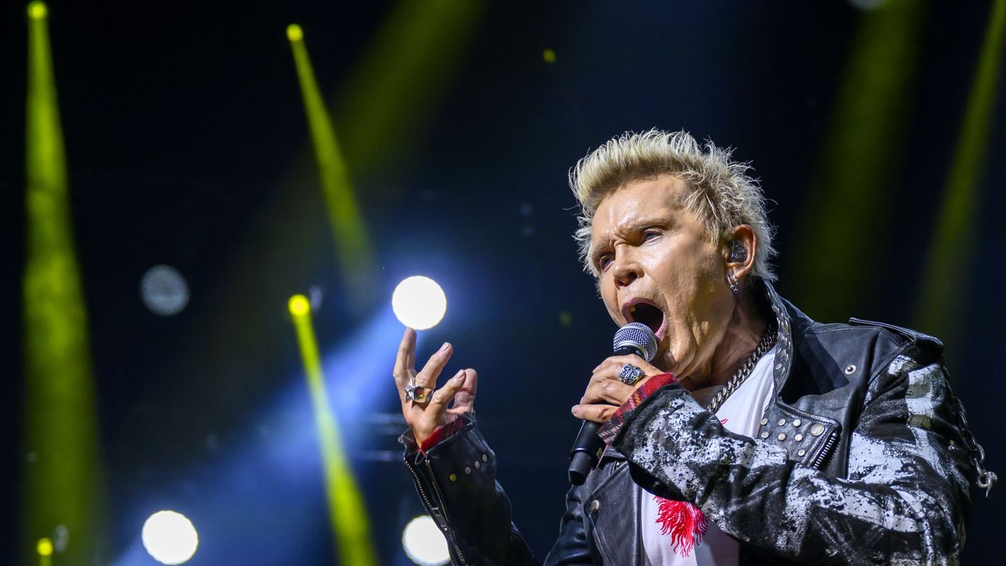 Billy Idol war in den 80er-Jahren der Posterboy des Mainstream-Punks. (Archivbild) Foto: Laurent Gillieron/Keystone/dpa