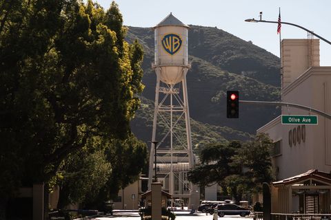 Das Filmstudio Warner Bros. soll an der Umsetzung arbeiten. (Symbolbild) Foto: Jae C. Hong/AP/dpa