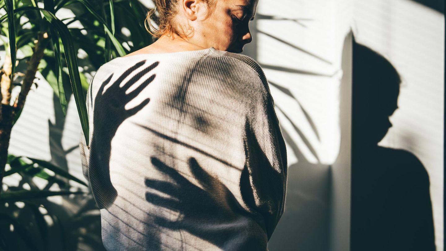 Nach der Trennung: ⁠Warum wir unsere Beziehung im Nachhinein schönreden