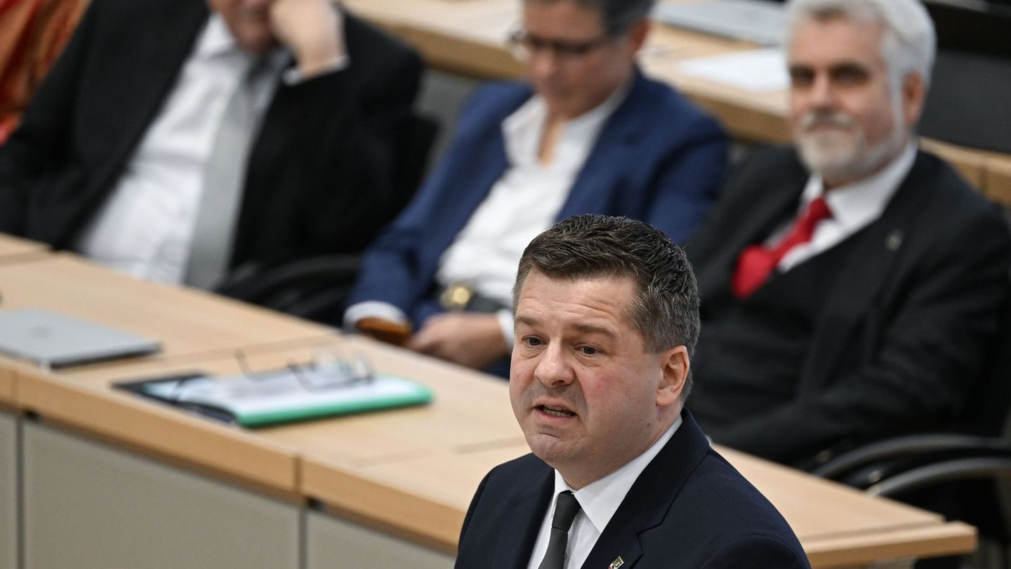 Sachsen-Anhalt: Schulze fordert mehr Praxis und Wirtschaft in Schulen