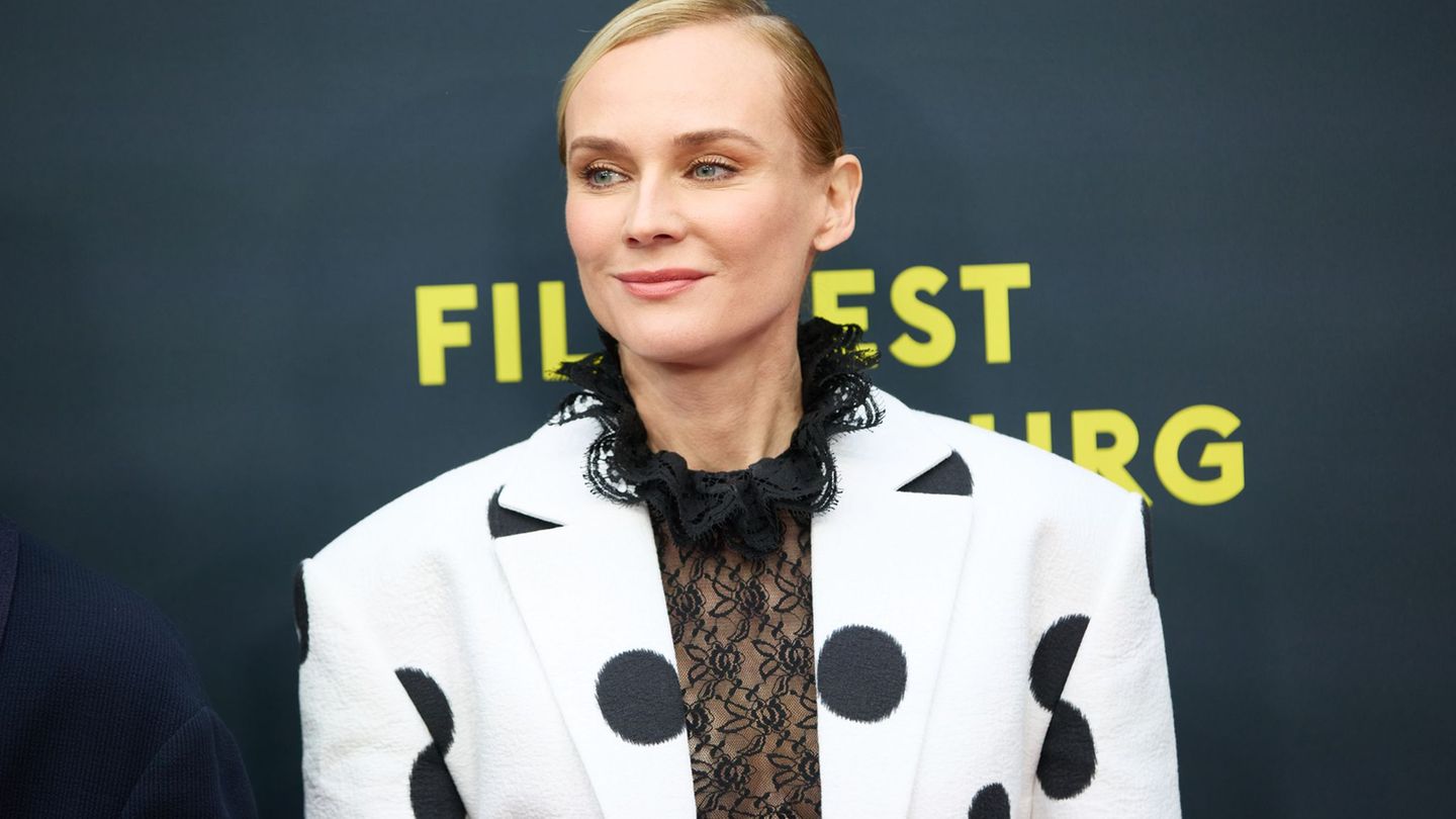 Social Media im Kindes- oder Teenie-Alter? Nein, sagt Diane Kruger. (Archivbild) Foto: Georg Wendt/dpa