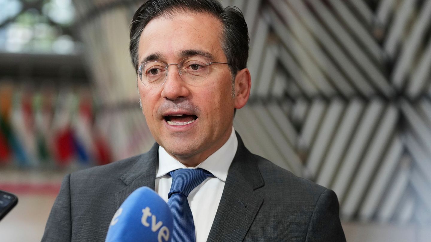 Spaniens Außenminister José Manuel Albares hat sich "überrascht" über das Schweigen von Bundeskanzler Friedrich Merz angesichts