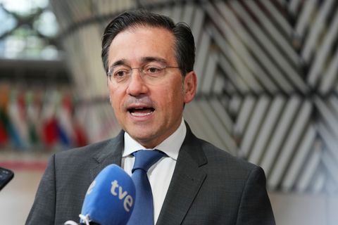 Spaniens Außenminister José Manuel Albares hat sich "überrascht" über das Schweigen von Bundeskanzler Friedrich Merz angesichts