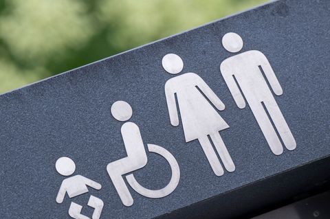 Gastronomen dürfen keine Extra-Toilettengebühr verlangen. (Archivbild) Foto: Monika Skolimowska/dpa