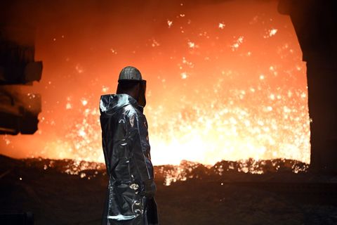 Die EU will, dass Stahl sauberer hergestellt wird. (Symbolbild) Foto: Federico Gambarini/dpa